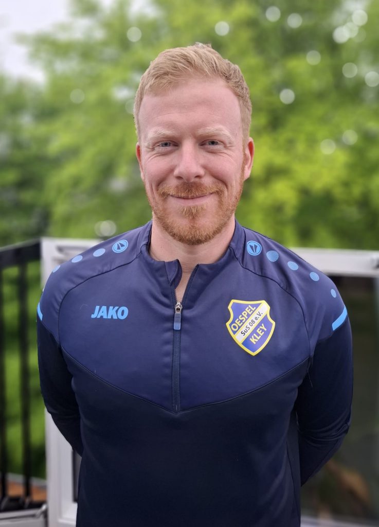 Dennis Schieser Portraitbild